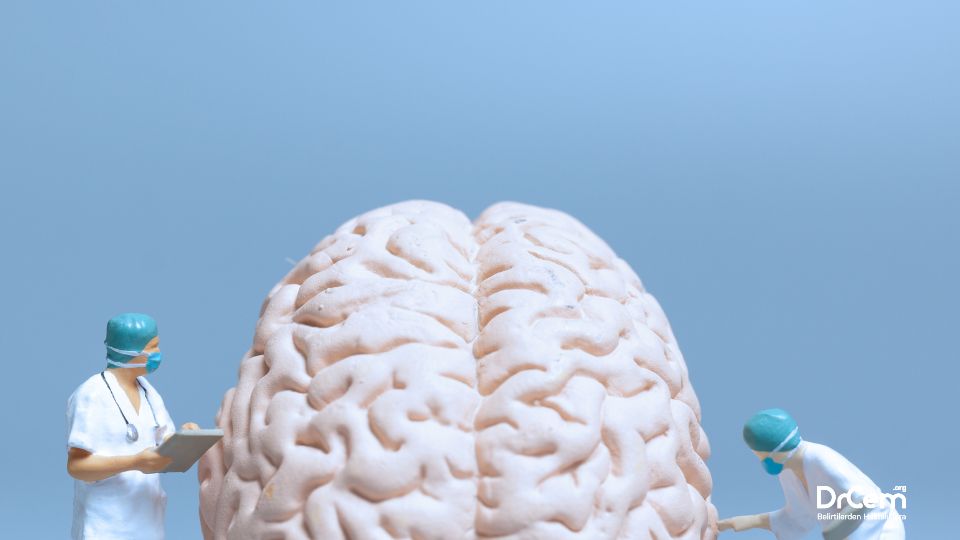 Alzheimer görseli - DrCem hastalık rehberi